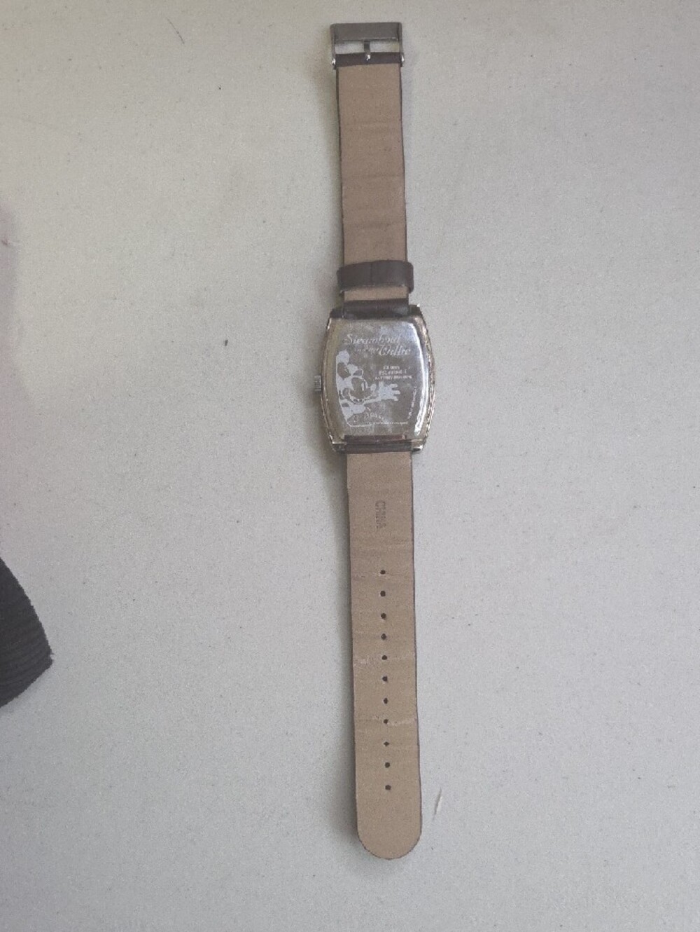 Disney Brown Leather Strap Mickey Mouse Wristwatch - Picture 2 of 3